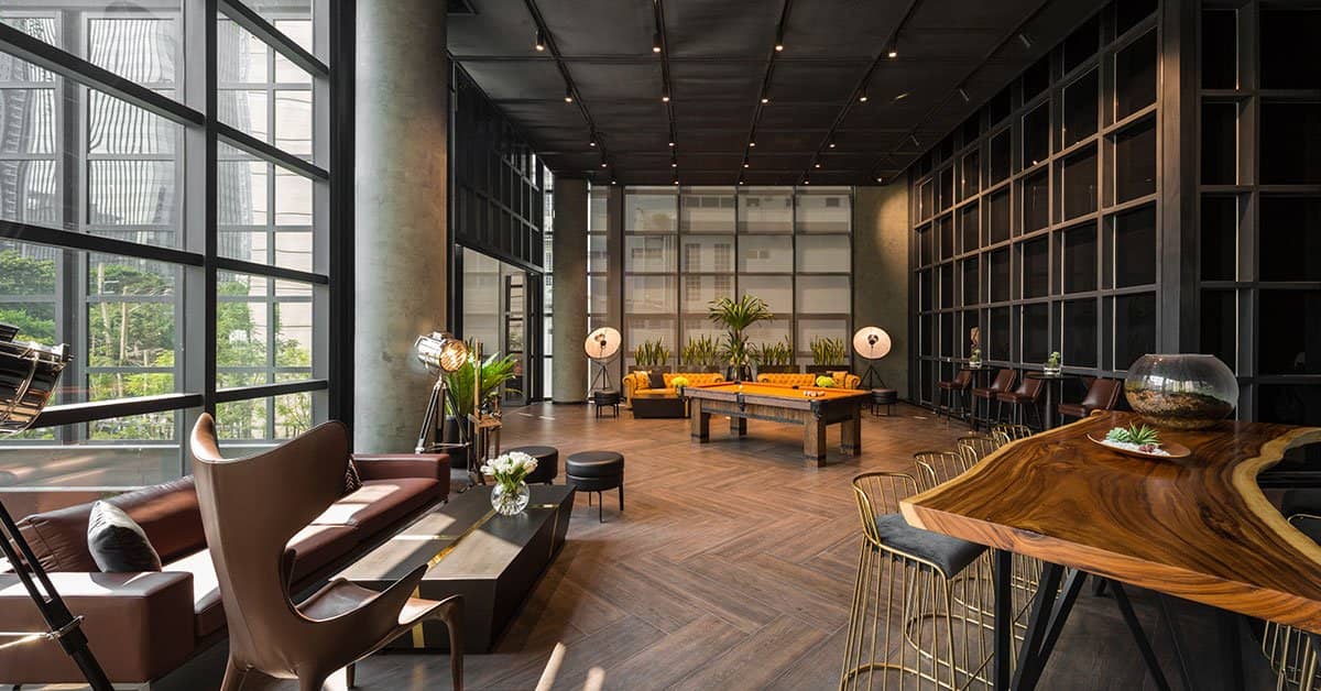 Lounge with pool table
