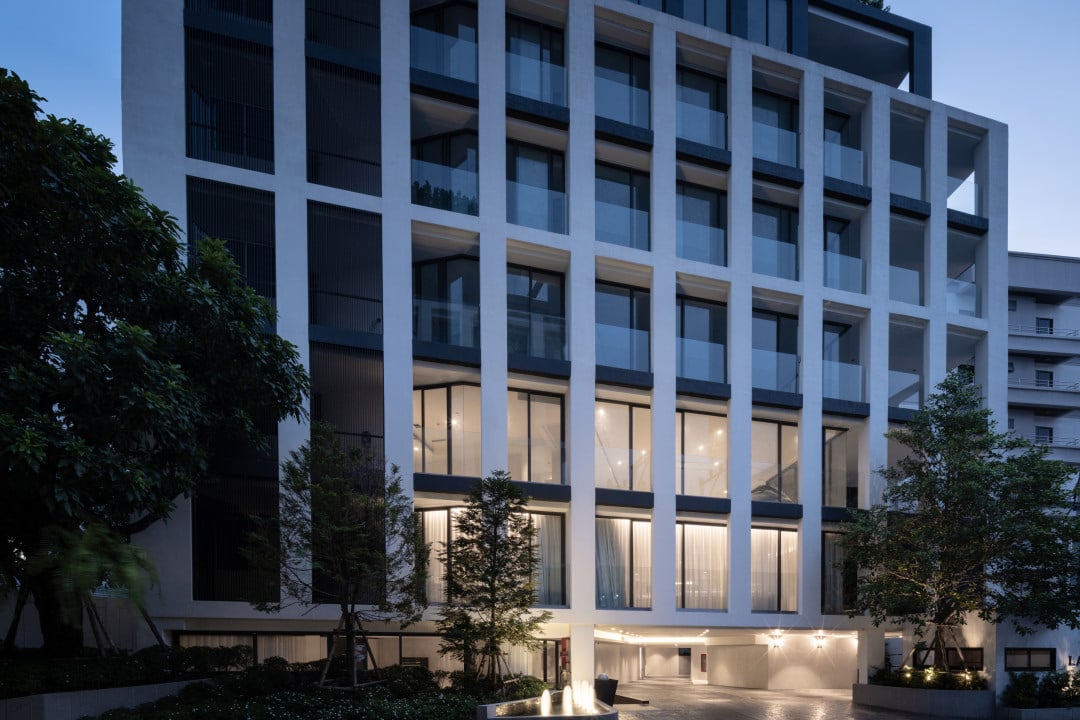 La Citta Delre Thonglor 16 building facade at dusk