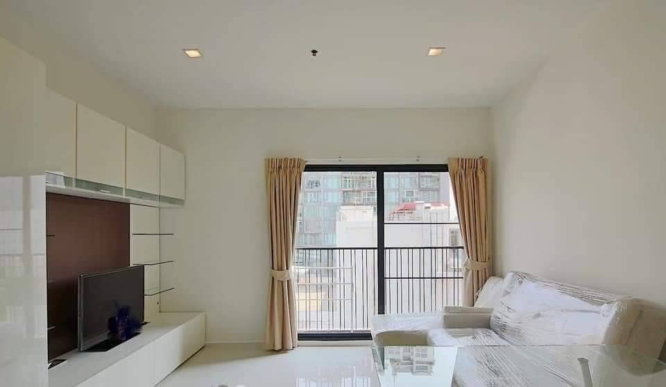 Noble Reveal Ekamai, living room published on the PropertyScout card
