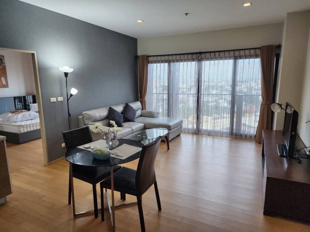Noble Reveal Ekamai, living room published on the PropertyScout card