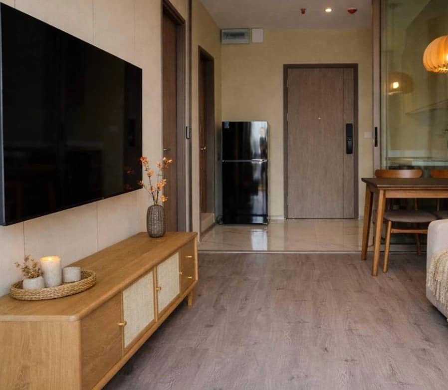 Rhythm Ekkamai Estate, living room published on the PropertyScout card