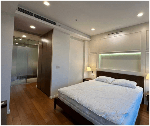 The River Condominium: bedroom