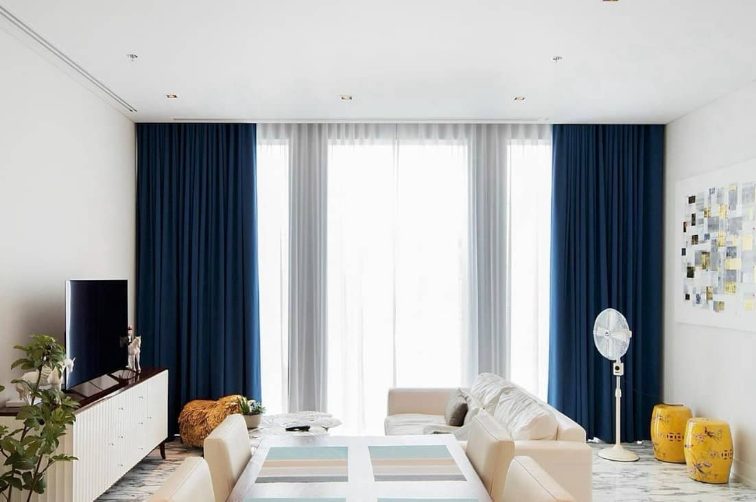The Ritz-Carlton Residences Bangkok: living room, view 2