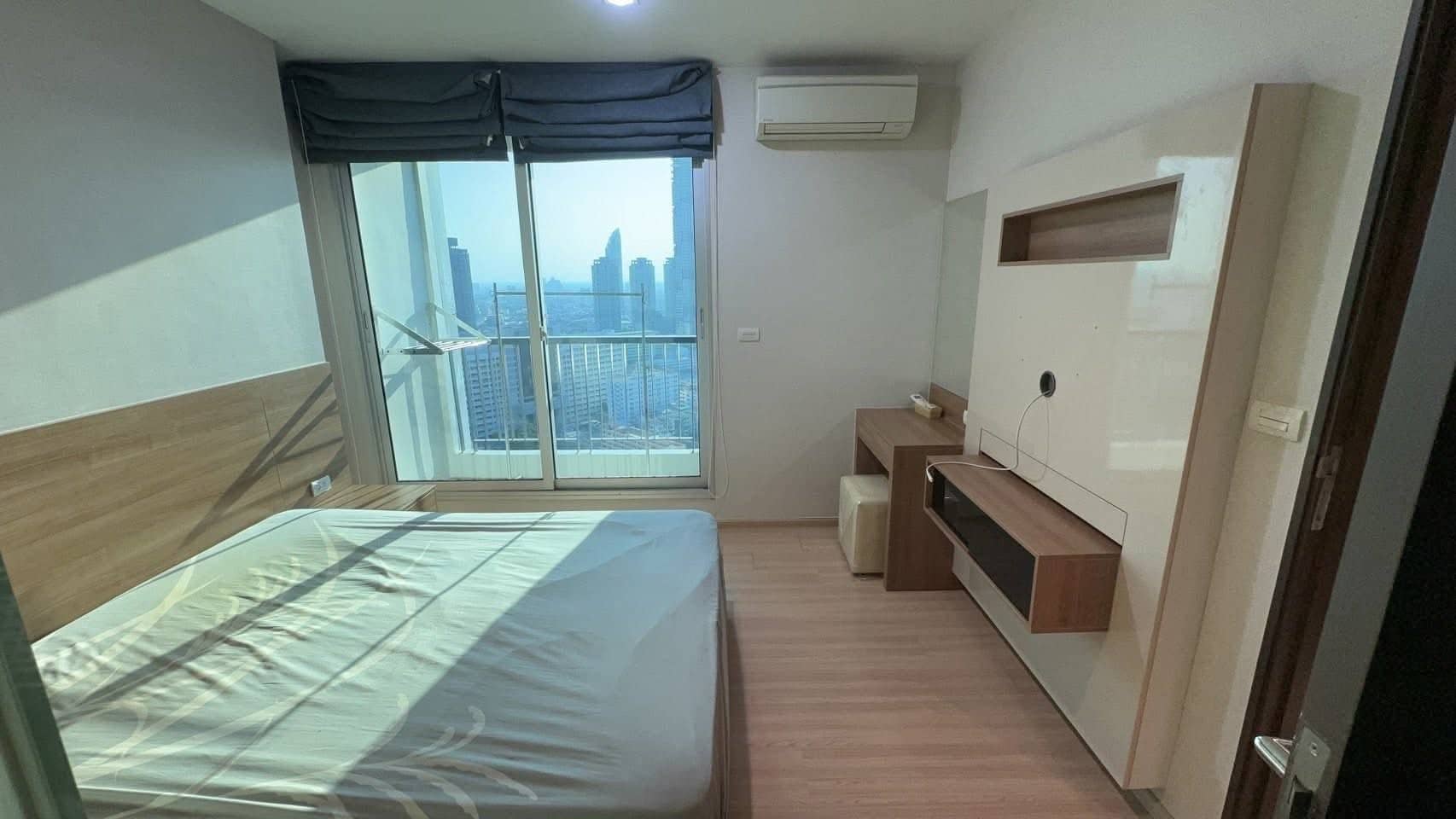 Rhythm Sathorn, unit published on the PropertyScout card