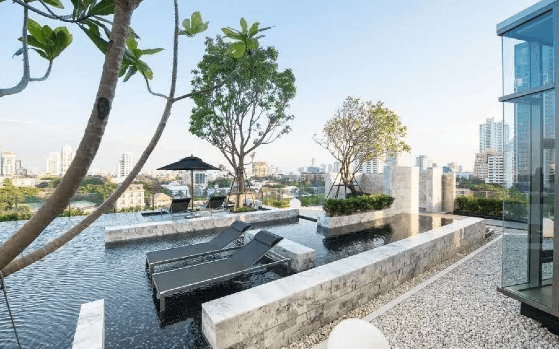 HQ Thonglor: building, view 3