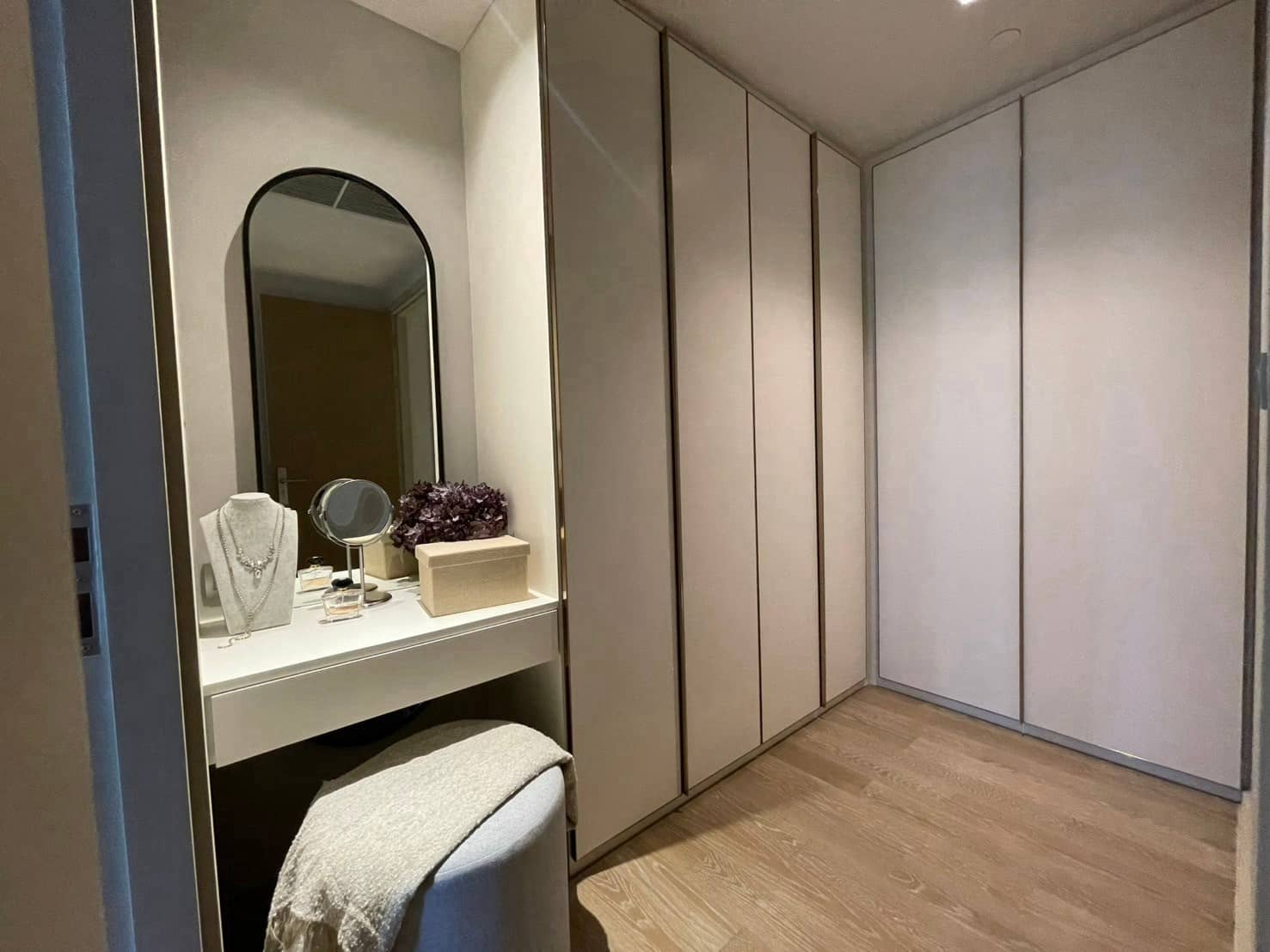 Ashton Silom, unit published with the listing