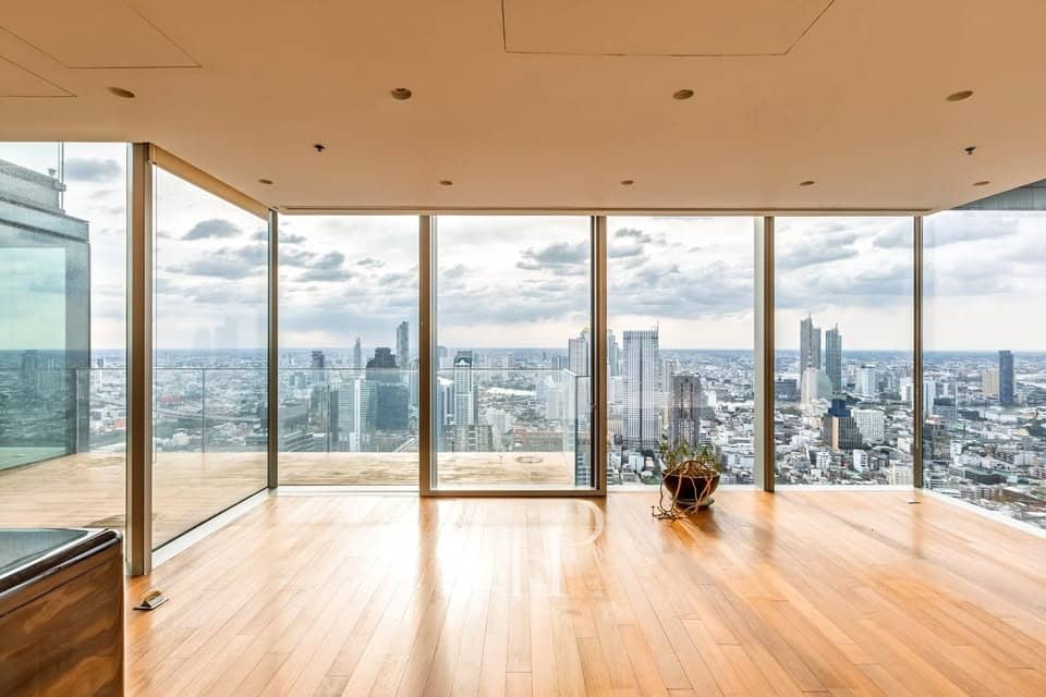 The Ritz-Carlton Residences Bangkok: living room, view 2