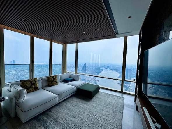 Four Seasons Private Residences Bangkok: living room