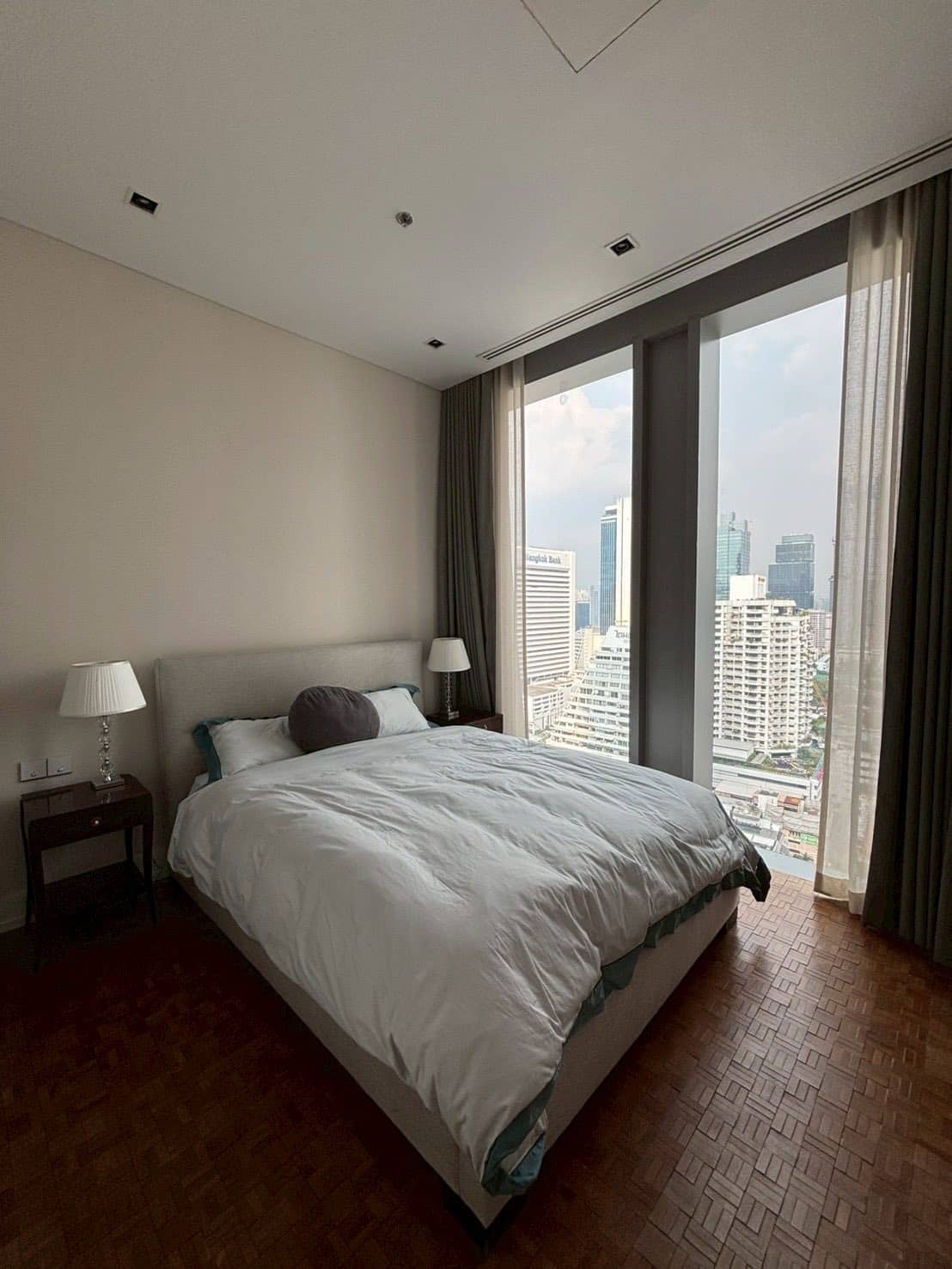 The Ritz-Carlton Residences Bangkok: bedroom