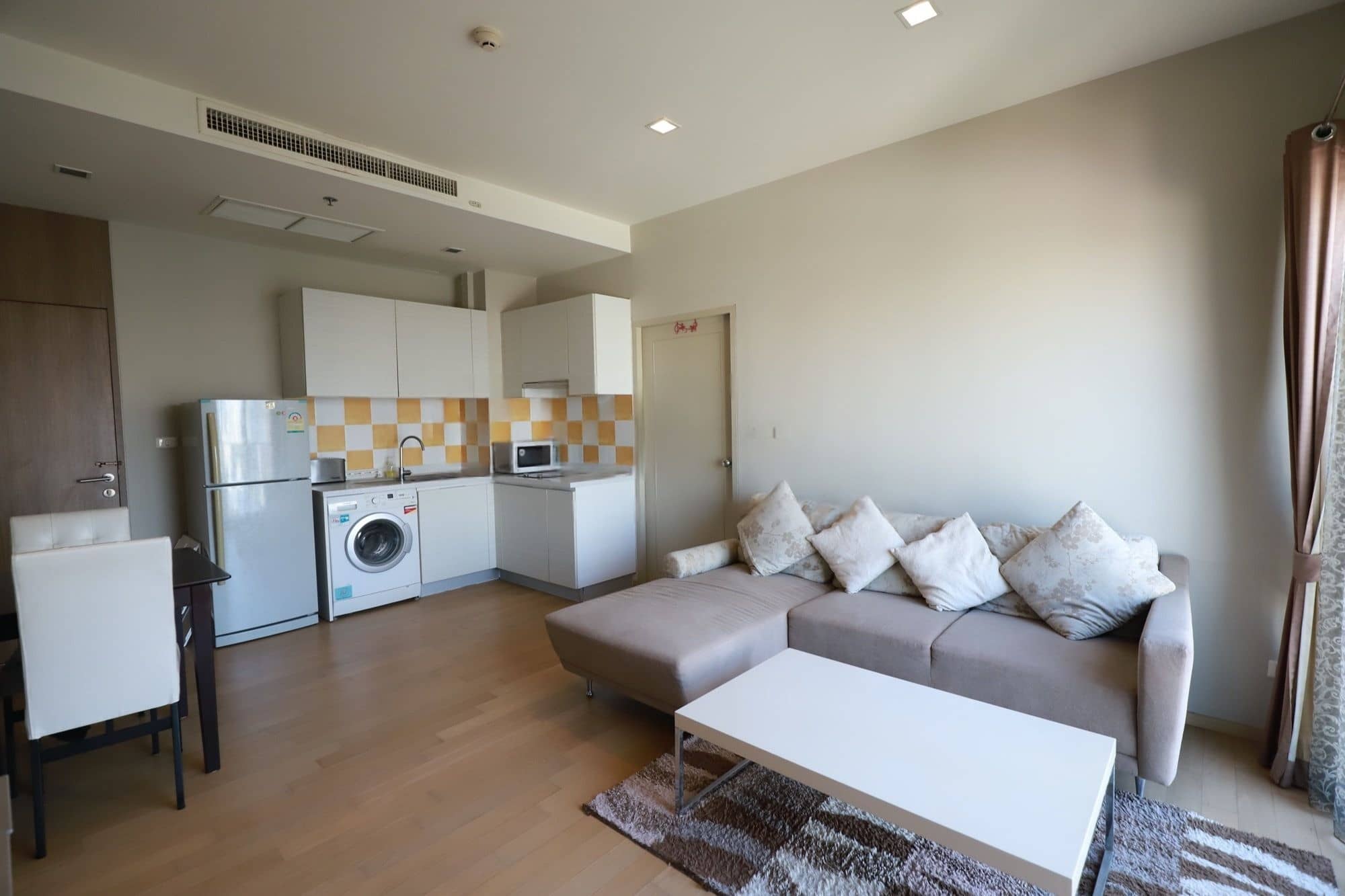 Noble Reveal Ekamai, living room published on the PropertyScout card