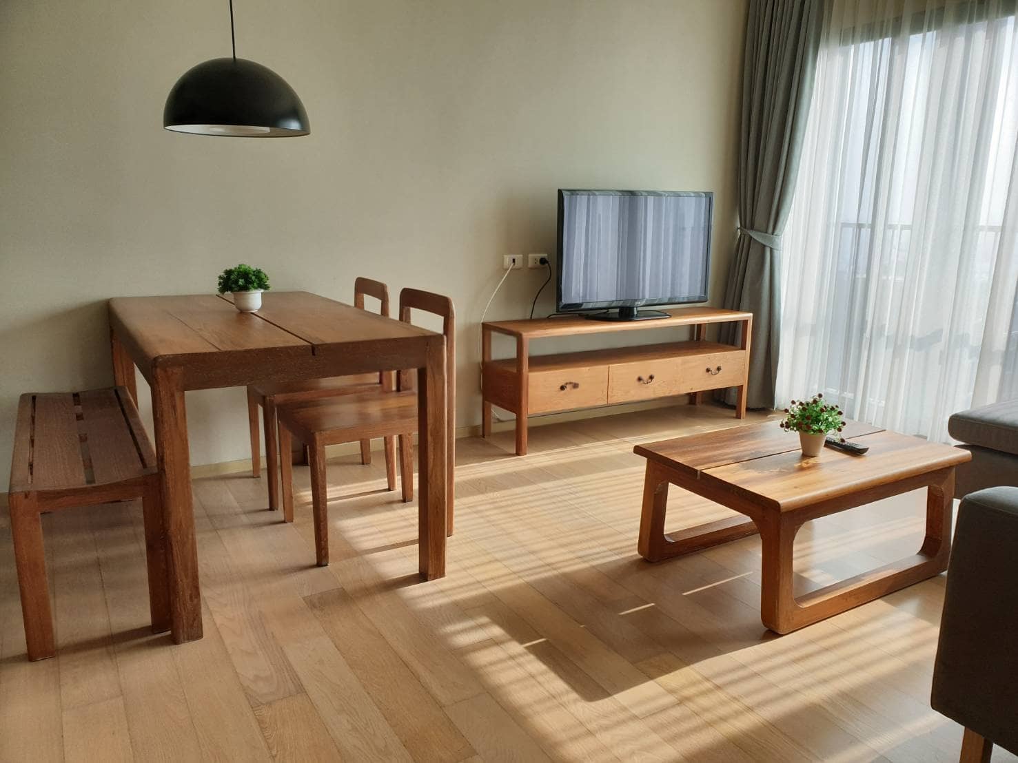 Noble Reveal Ekamai, living room published on the PropertyScout card