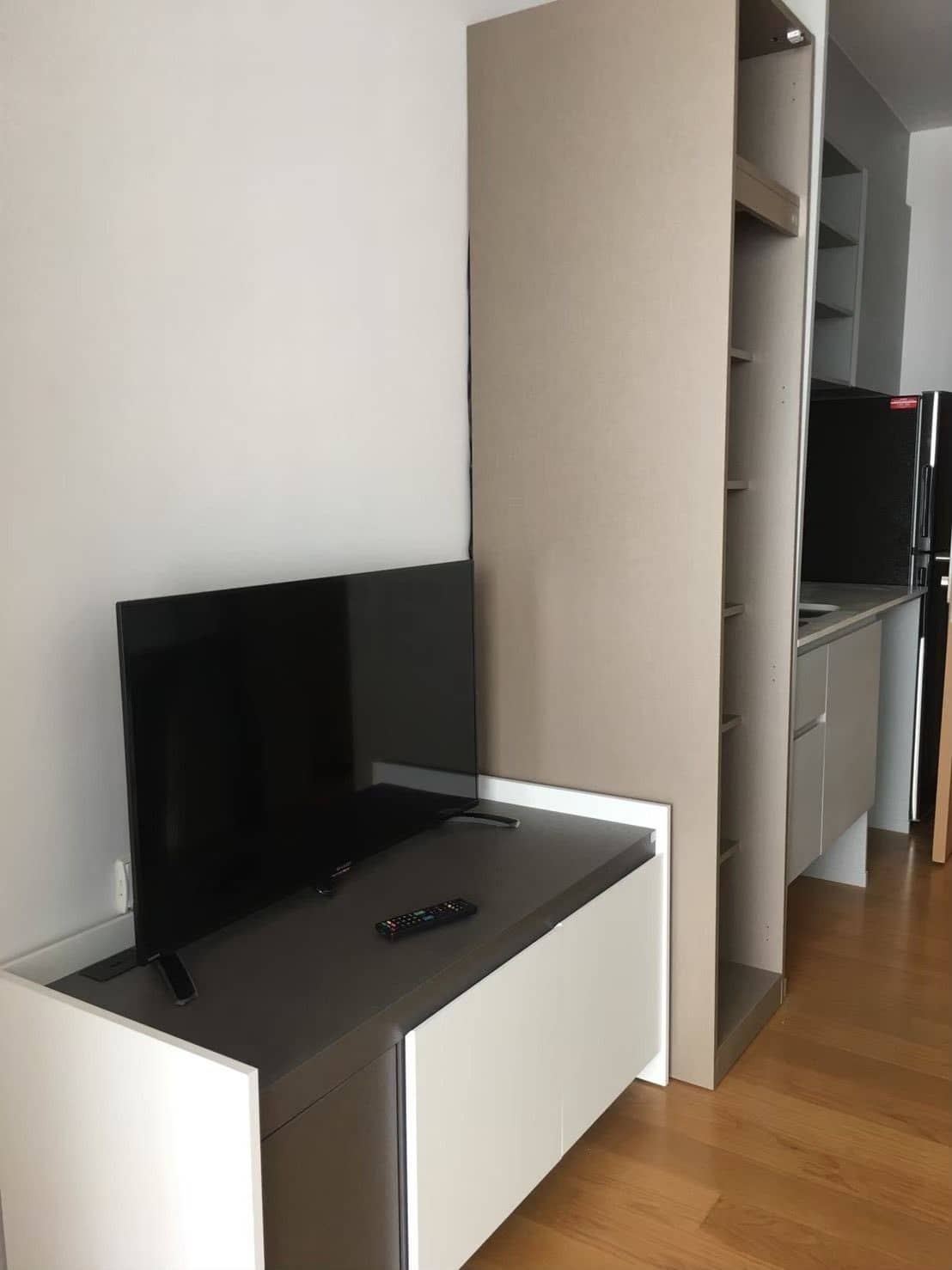 Noble Revo Silom, living room published on the PropertyScout card