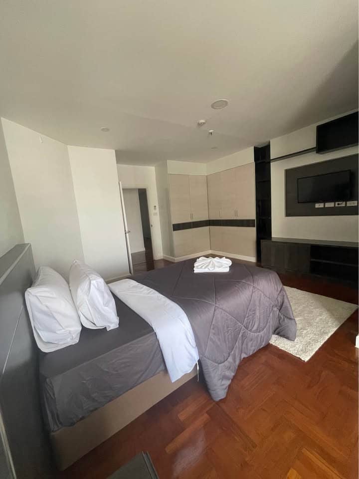 Fifty Fifth Tower Thonglor: bedroom