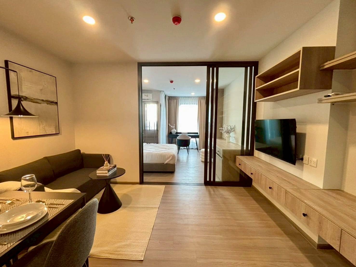 Aspire Sukhumvit-Rama 4, living room published on the PropertyScout card
