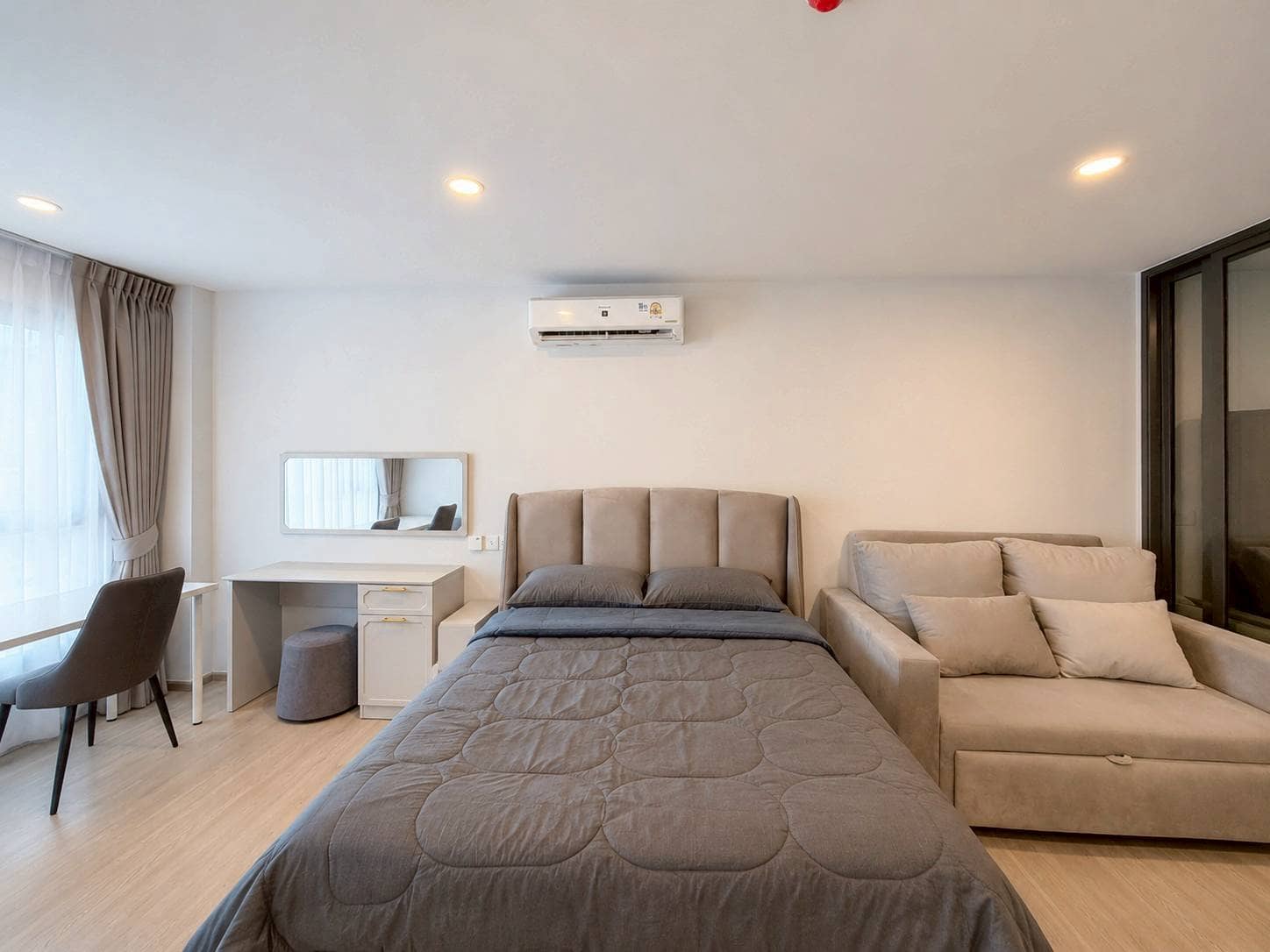 Aspire Sukhumvit-Rama 4, bedroom published on the PropertyScout card