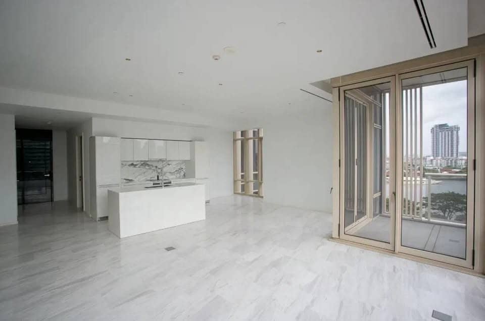 Four Seasons Private Residences Bangkok: living room