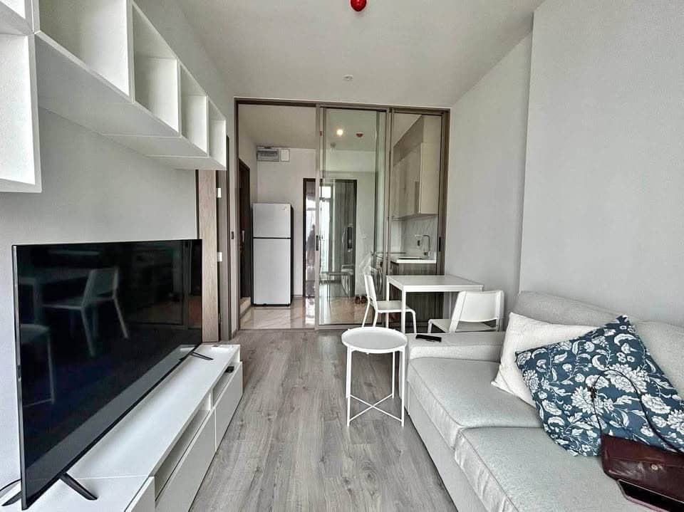 Rhythm Ekkamai Estate, living room published on the PropertyScout card