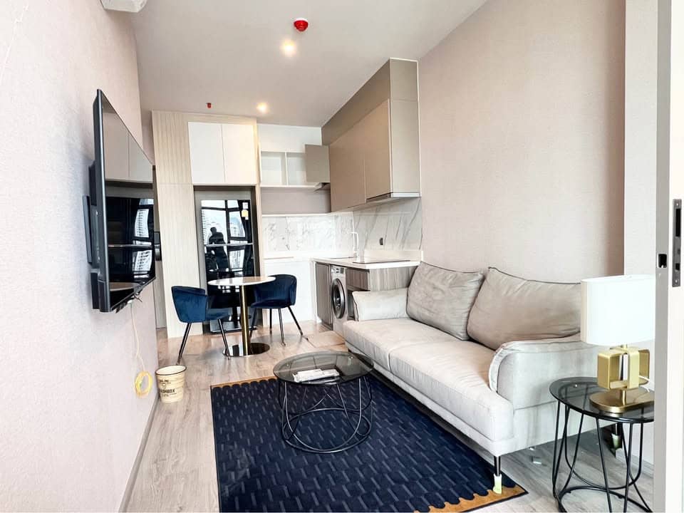 Rhythm Ekkamai Estate, living room published on the PropertyScout card