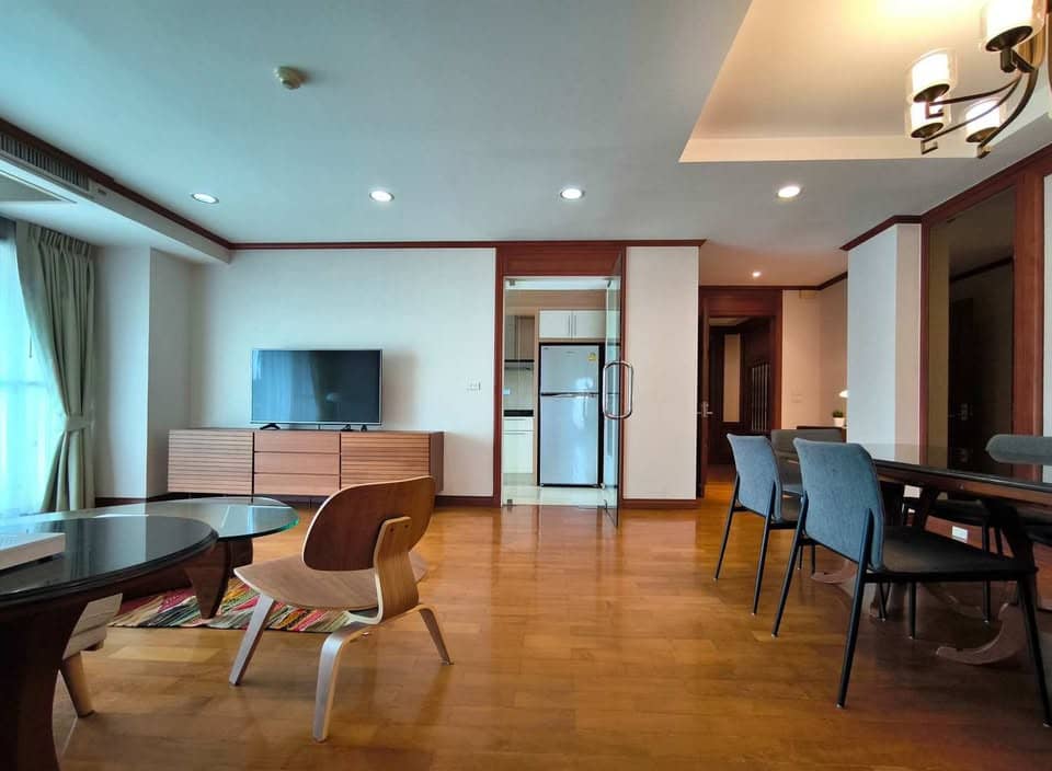The Bangkok Sukhumvit 43, living room published on the PropertyScout card