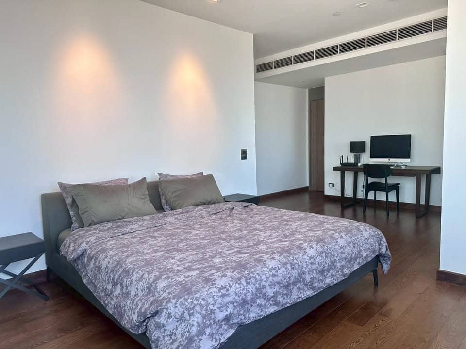 M Silom: bedroom